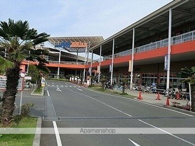 コンビニ　ローソン藤沢三丁目店（コンビニ）まで883m