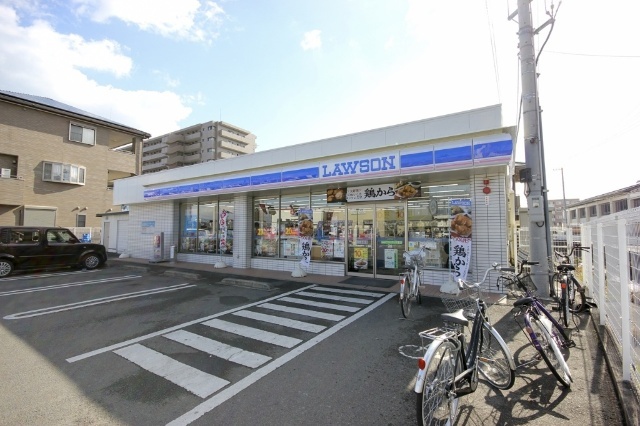 コンビニ　ローソン徳島城東町１丁目店（コンビニ）まで483m