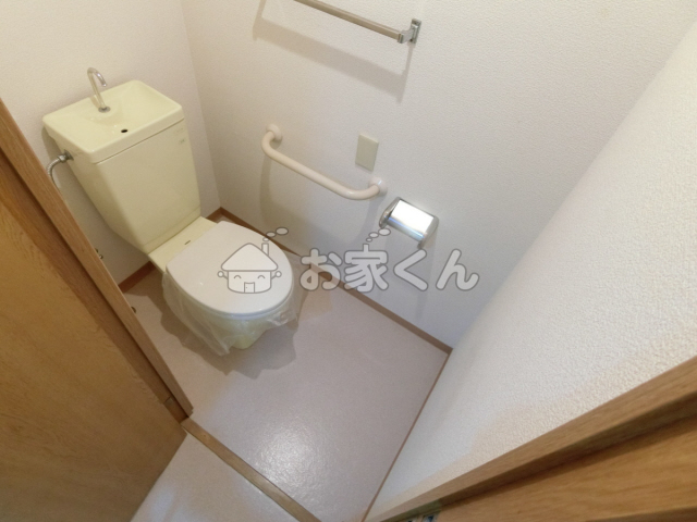 地下鉄海岸線 苅藻駅 徒歩12分 4階建 築30年のトイレ写真