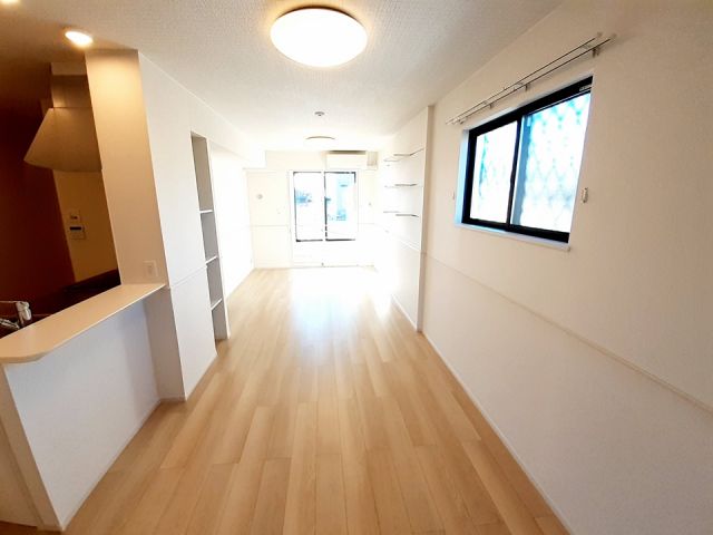 ＪＲ常磐線 亘理駅 徒歩18分 2階建 築3年の居間写真