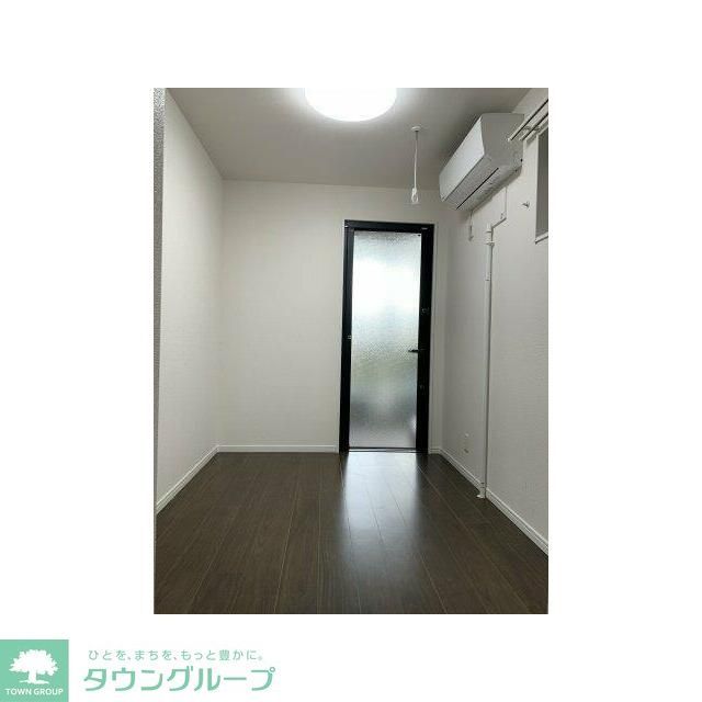 ベイルーム西横濱Iの居間写真