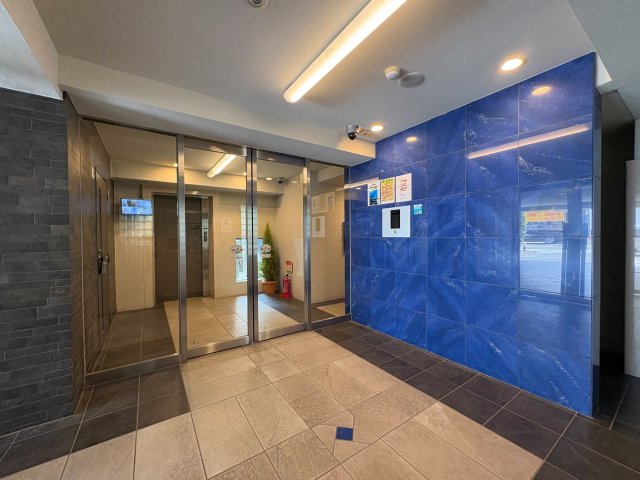 エントランス　建物の内部です
