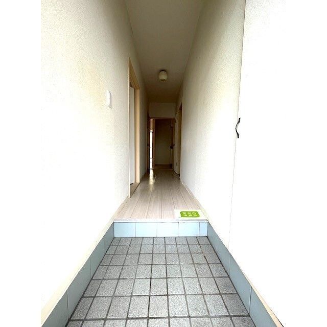 ニューいずみハイツの玄関写真