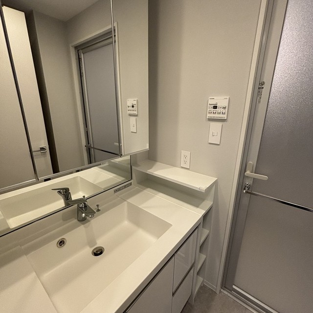 洗面設備　※写真は同タイプ住戸です。