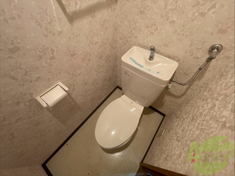 トイレ　こちらはトイレです。清潔感があり、安心して使用できます。