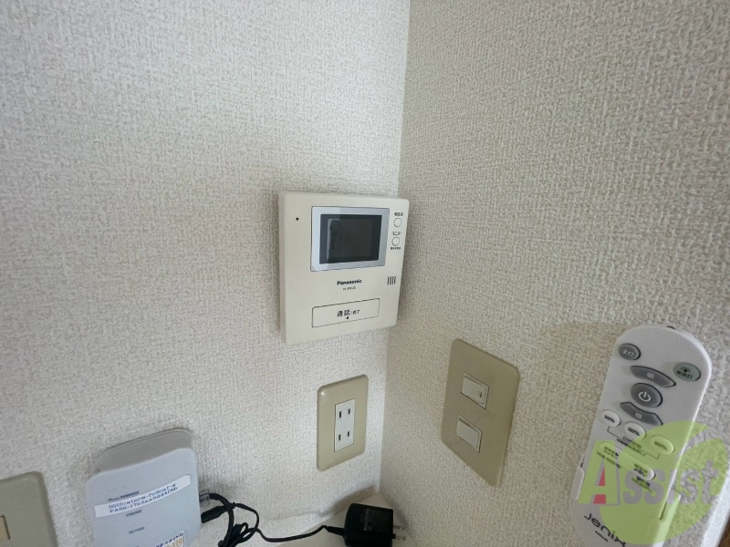 セキュリティ　ＴＶモニター付インターホンです。来客者の顔が見えるので安心！