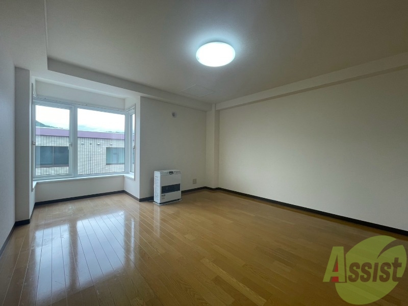 居室・リビング　広くてキレイなお部屋が広がっていて、充実した生活が送れそう。