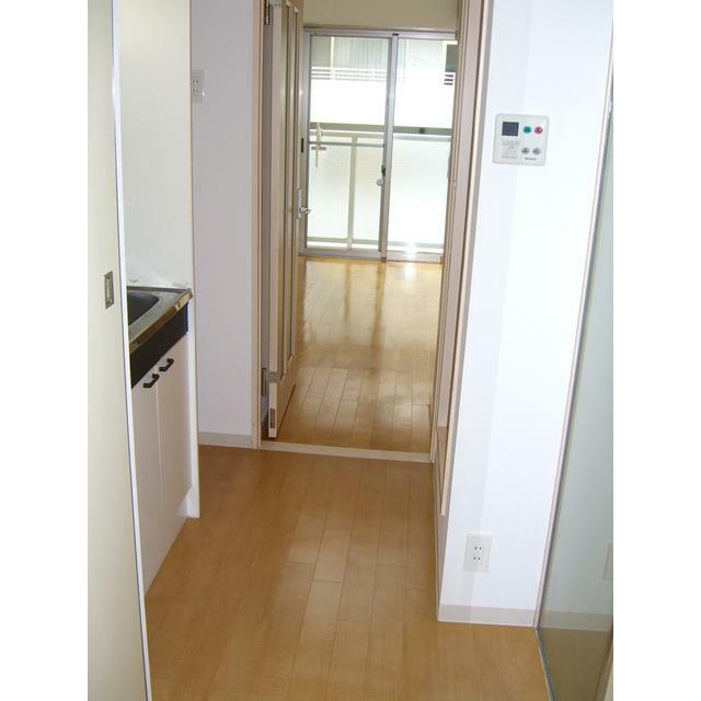 その他部屋・スペース　玄関から居室を