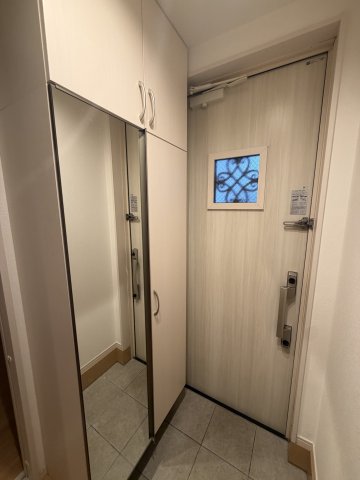 港区白金台2丁目戸建の玄関写真