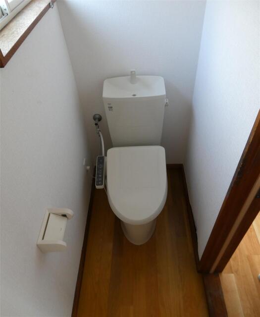 大塚住宅のトイレ写真