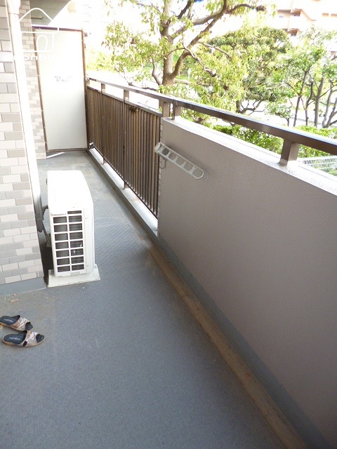 バルコニー　気持ちのいいバルコニーです（別のお部屋の写真です）