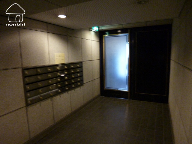 エントランス　綺麗なエントランスです