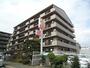 建物外観　ファミリーマートの横にあります