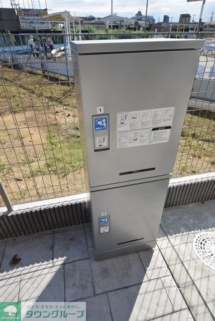 ロビー　宅配ボックス