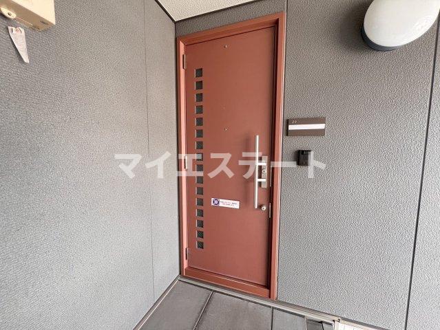 サウザンドタウンAの玄関写真