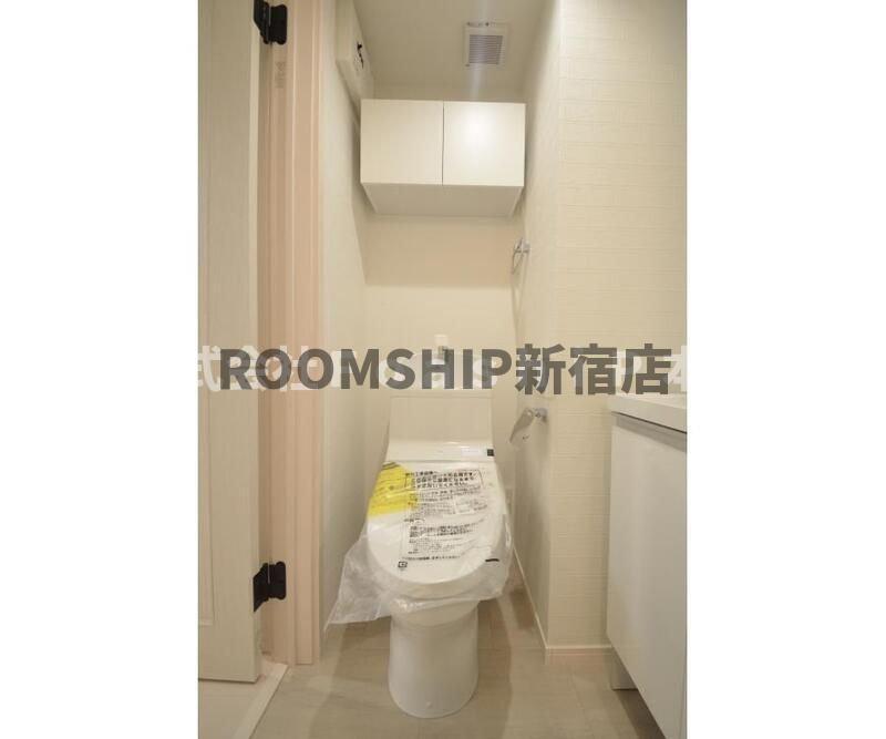 東急東横線 妙蓮寺駅 徒歩4分 3階建 築8年のトイレ写真