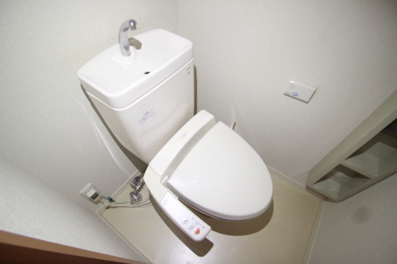 トイレ　※別部屋の写真です
