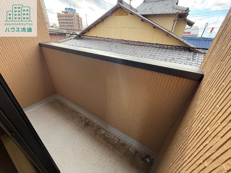バルコニー　※写真は別号室です