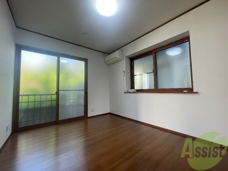 居室・リビング　洋室６帖のお部屋です。日当たりがいいですね。
