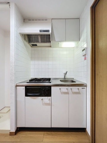 都営大江戸線 西新宿五丁目駅 徒歩5分 12階建 築23年のキッチン写真
