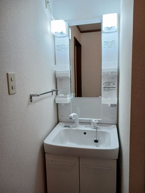 ＪＲ宇都宮線 小山駅 バス乗車時間：6分 最寄りバス停で下車 徒歩5分 2階建 築26年の内装写真