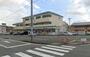 コンビニ　ファミリーマート 磐田明ヶ島店（コンビニ）まで300m