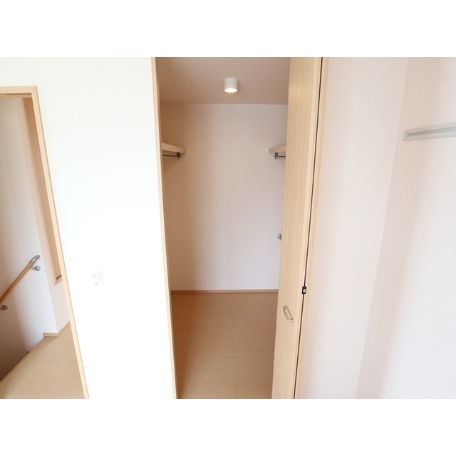 収納　ウォークインクローゼット