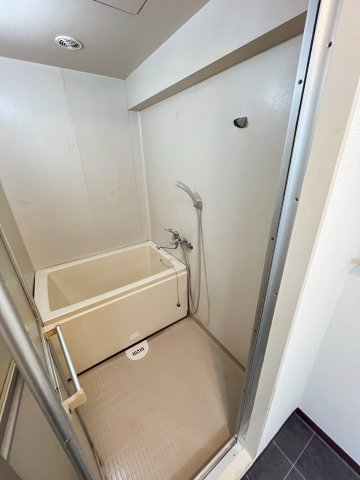 バス・シャワールーム　別号室の写真です。ご参考までに