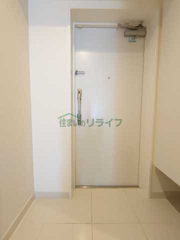 コンシェリア東京入谷ステーションフロントの玄関写真