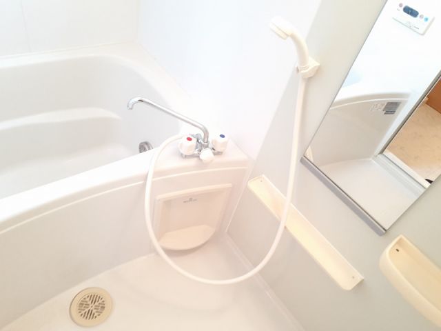 白山ヒルズII 弐番館の風呂写真