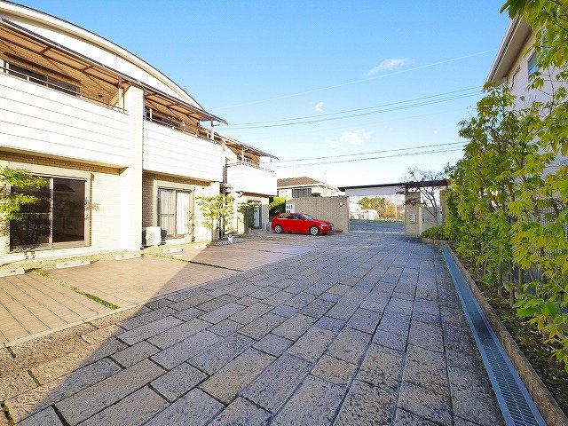M ́s COURT学園前の外観写真