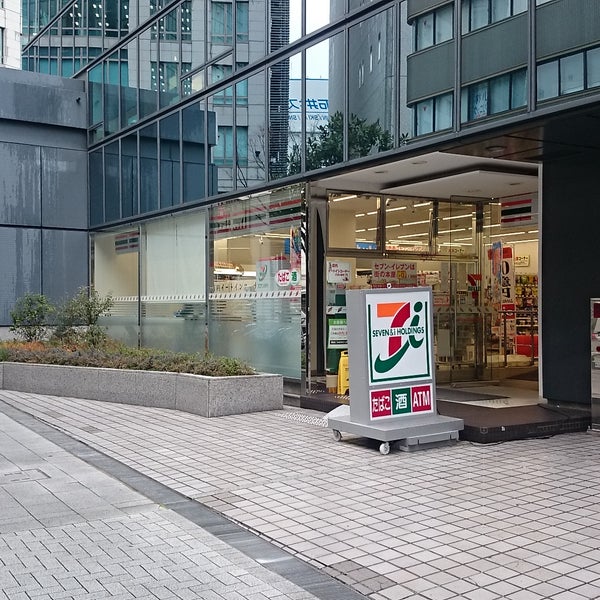 コンビニ　セブンイレブン神戸江戸町店（コンビニ）まで135m