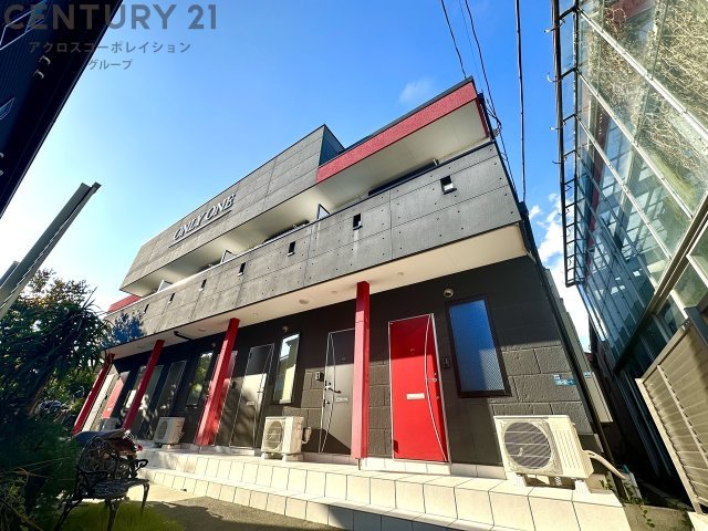 建物外観　防犯カメラ付きでセキュリティ面も安心です。