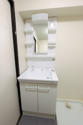 洗面設備　参考写真です。現況優先。