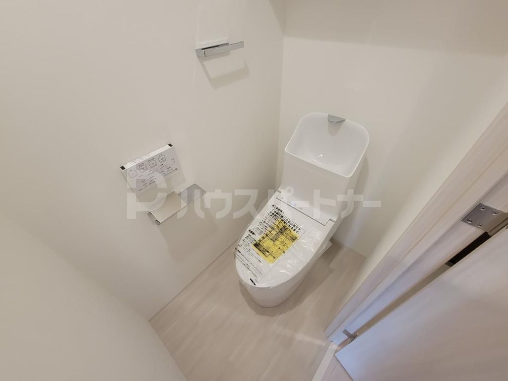 都営浅草線 押上駅 徒歩2分 11階建 築4年のトイレ写真