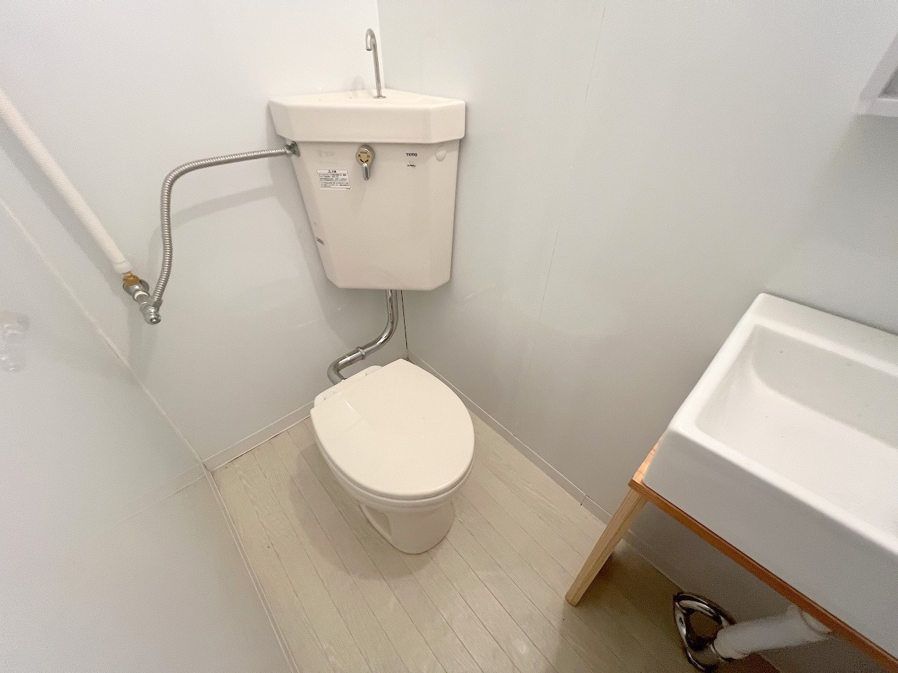 地下鉄千日前線 北巽駅 徒歩10分 1階建 築50年のトイレ写真