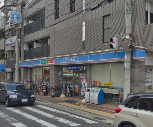 コンビニ　ローソン 阪急御影駅前店（コンビニ）まで612m