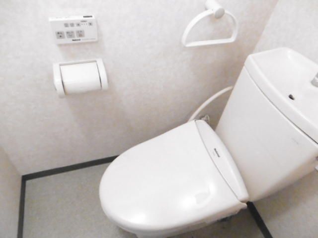 トイレ　コンパクトで使いやすいトイレです