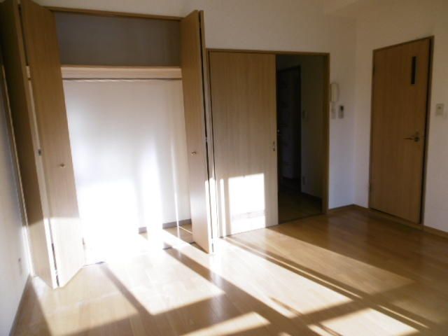 その他部屋・スペース　明るい色調の室内です