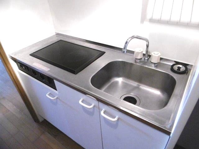 キッチン　IH2口コンロ