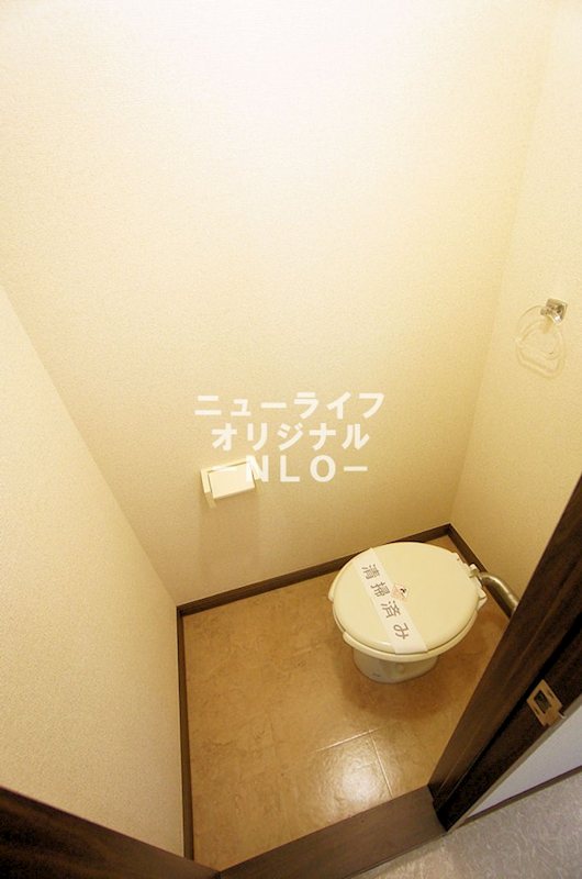 トイレ　※同建物他部屋になります。現状優先です。