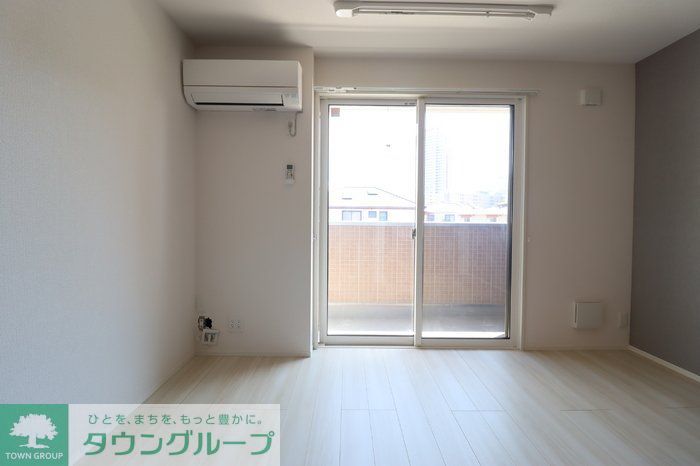 居室・リビング　現地待ち合わせ歓迎♪お問合せはタウンハウジングまで！
