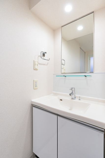 洗面設備　※写真は同タイプ住戸です。