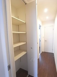 収納　写真は同マンションの他のお部屋のものです