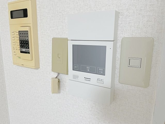 セキュリティ　モニター付きインターホンです