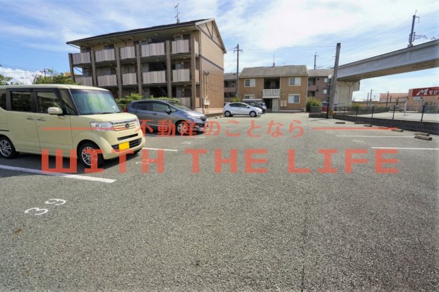 駐車場　駐車場完備です
