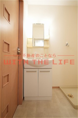 洗面設備　きれいな洋室です