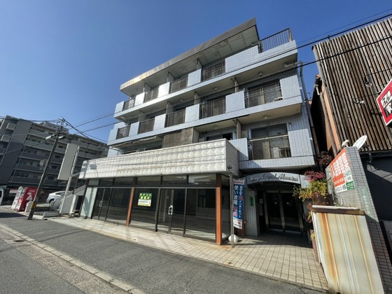 広島市西区庚午中のマンションの建物外観