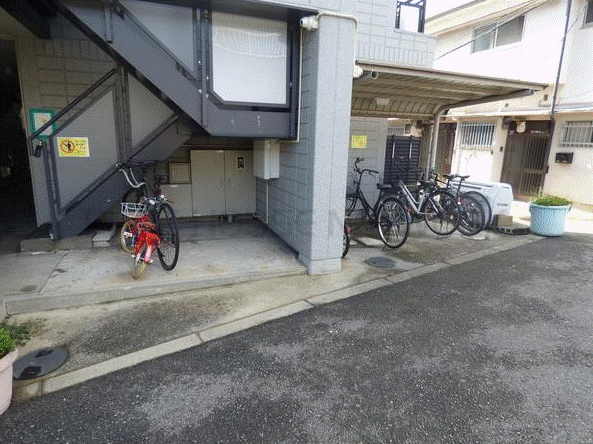 その他共有部分　屋根付き駐輪場