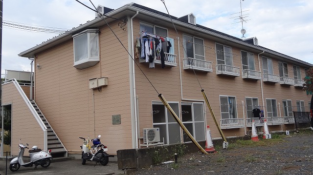 エステートピア吉川の建物外観